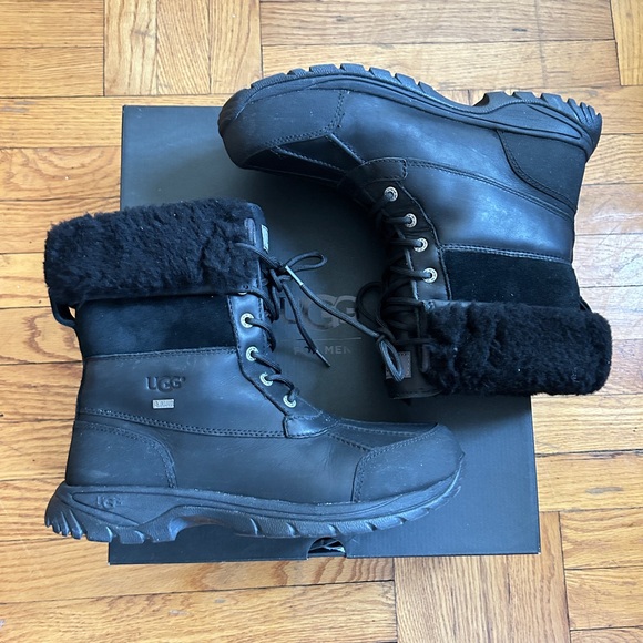 UGGS Men’s Waterproof Butte Black Boots Size 10 Duck Toe Wool Lining Lace Up - Picture 1 of 9